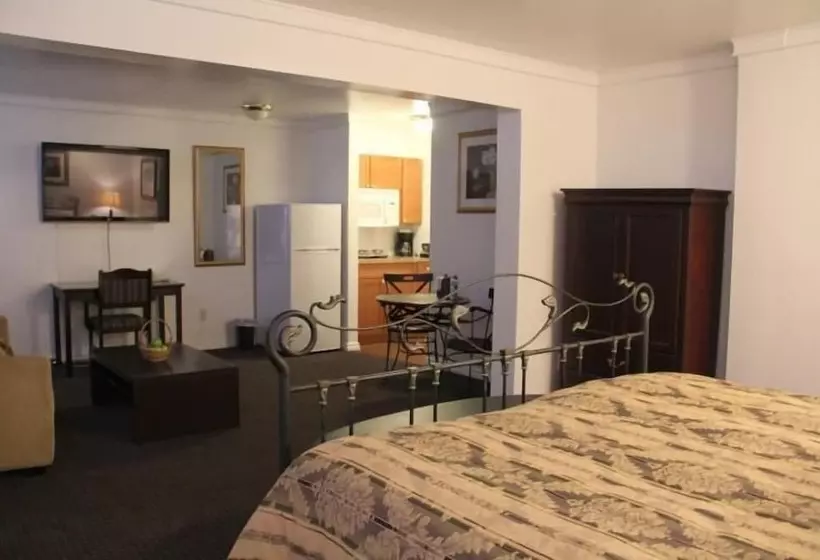Acorn Motel
