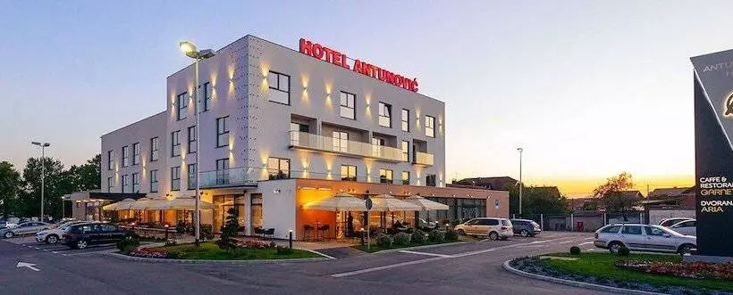 Antunović Hotel East