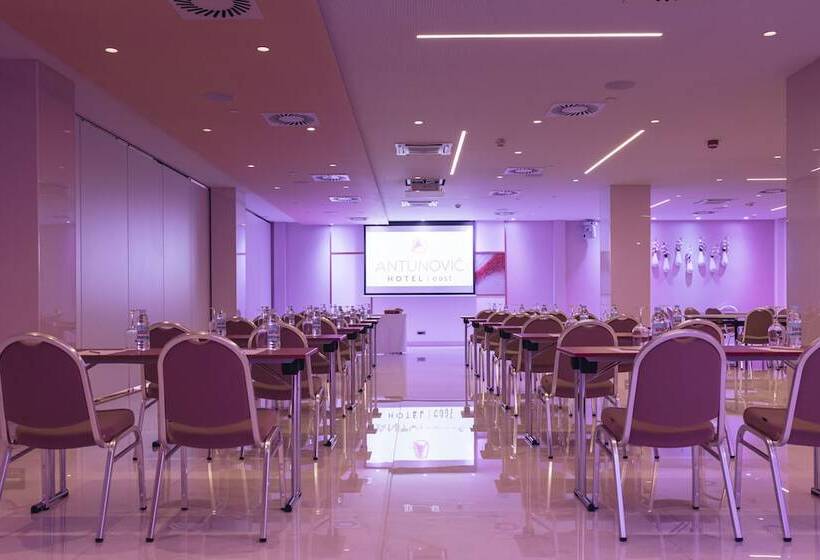 Antunović Hotel East