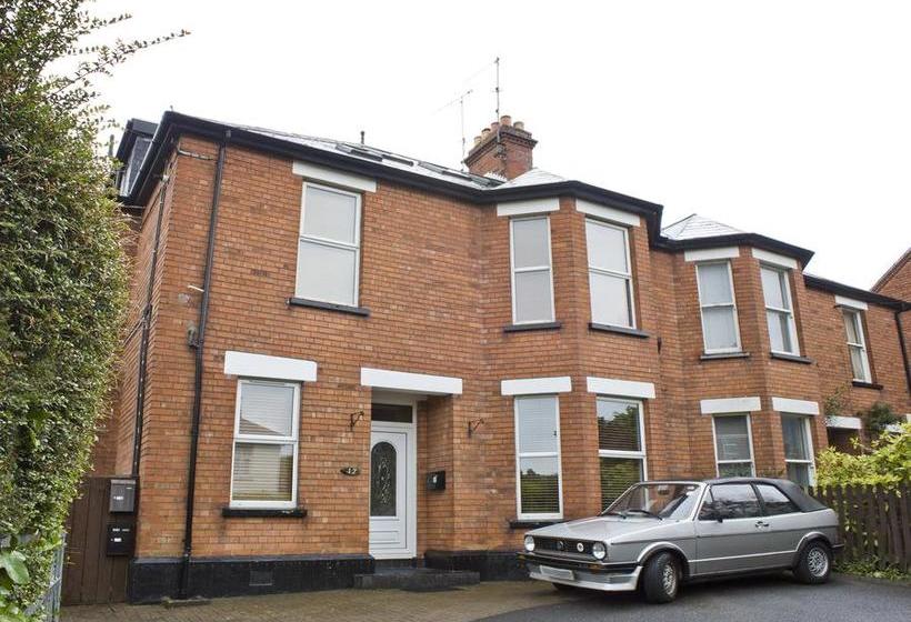 צימר Somerton House Rooms Only