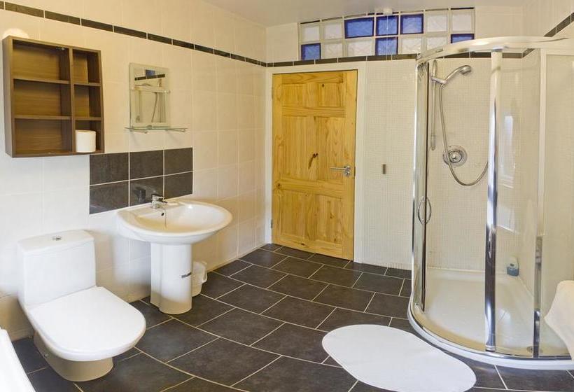 צימר Somerton House Rooms Only