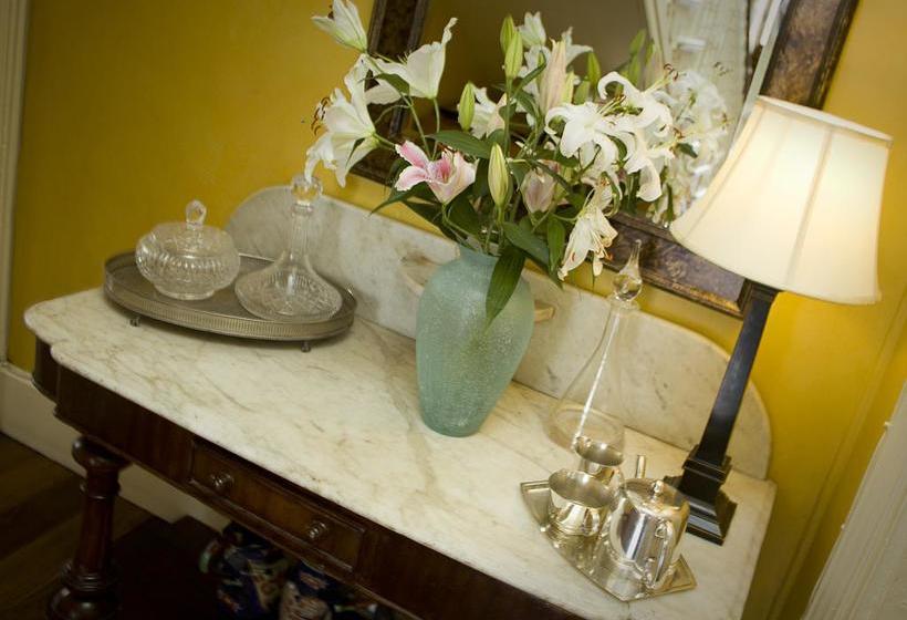 צימר Somerton House Rooms Only