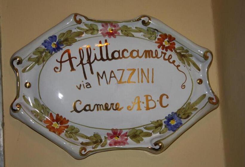 호텔 Affittacamere Via Mazzini