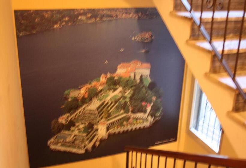 호텔 Affittacamere Via Mazzini