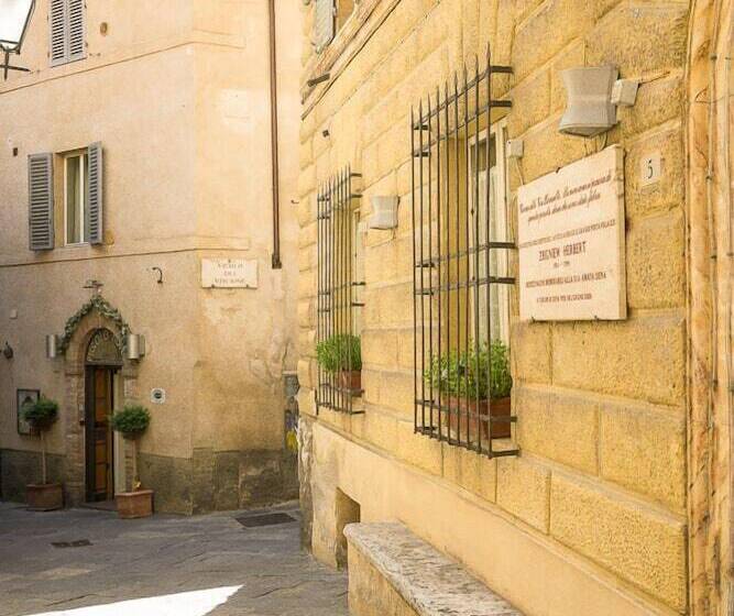 هتل Albergo Tre Donzelle