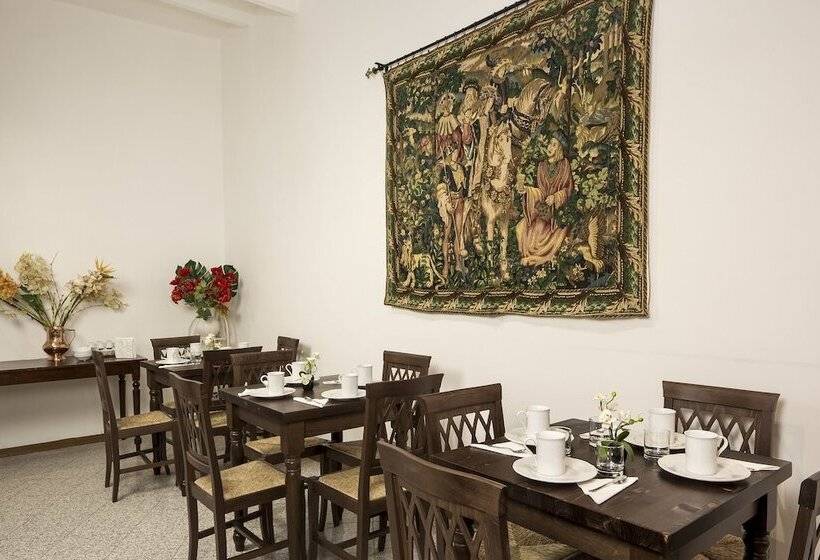 هتل Albergo Tre Donzelle