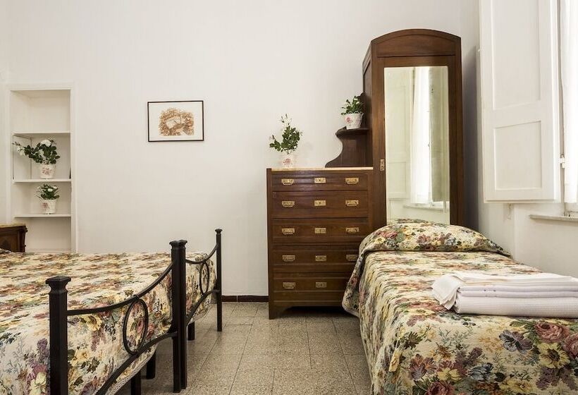 هتل Albergo Tre Donzelle