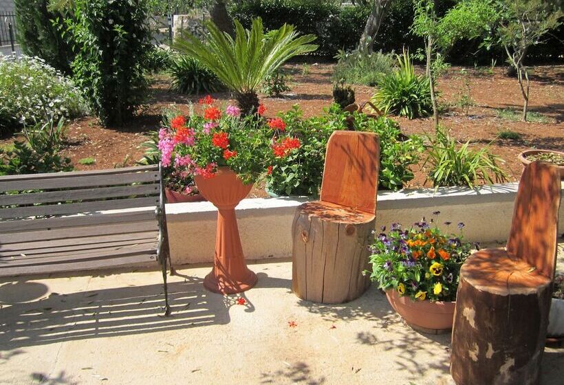 Hotelli B&b Casa Mariangi