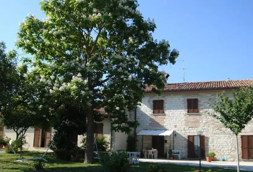 هتل Fontecese Bed And Breakfast