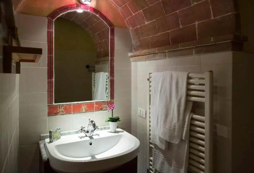 هتل Monastero San Silvestro