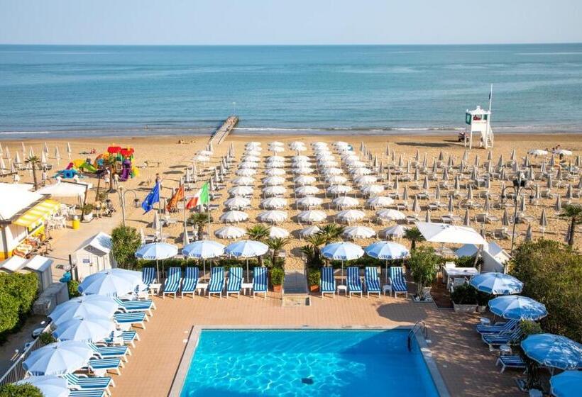 هتل Plaza Esplanade