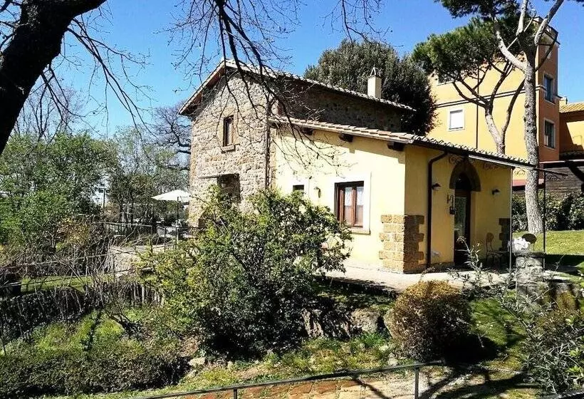 ホテル Podere La Branda