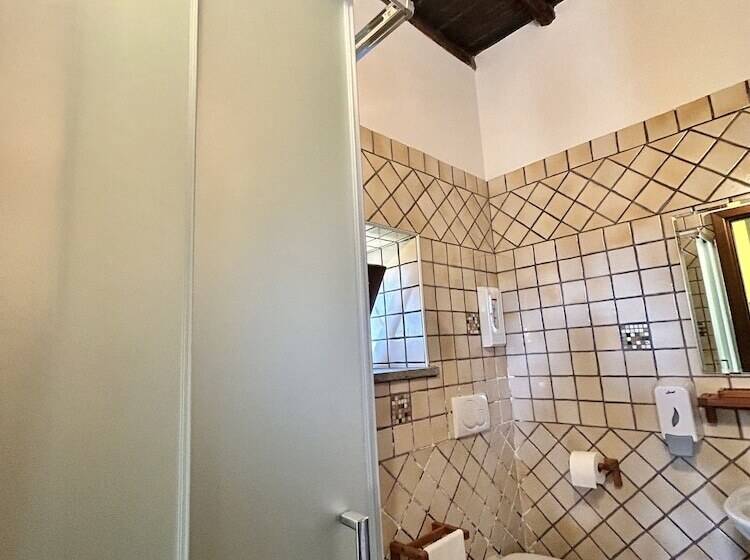 ホテル Podere La Branda