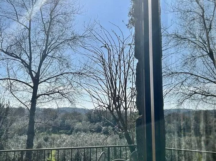 ホテル Podere La Branda