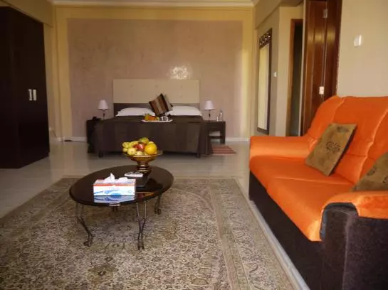 Hotel Iman