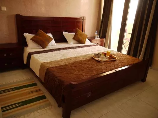 Hotel Iman