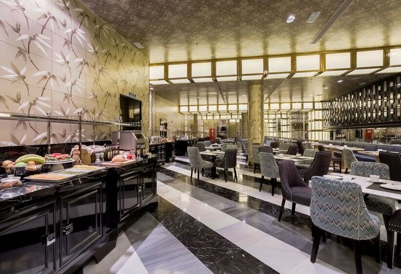 هتل Room Mate Anna