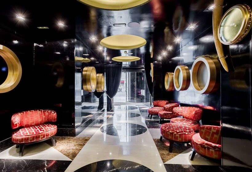 هتل Room Mate Anna