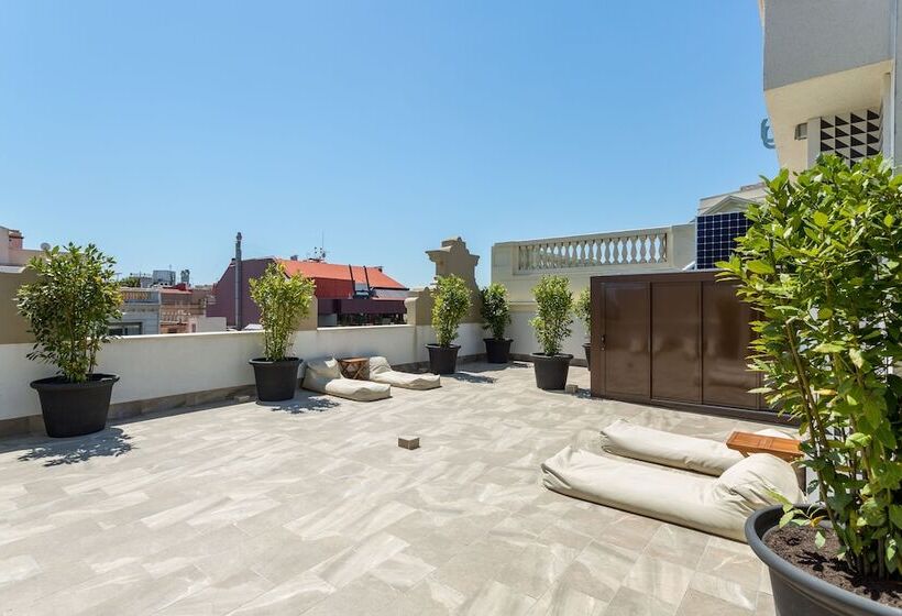 هتل Room Mate Anna