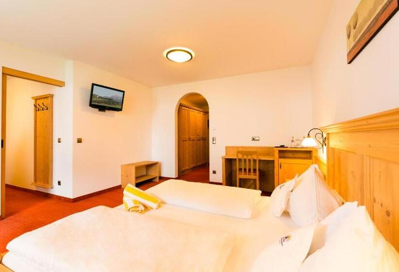 فندق Schneeberg Family Spa Resort