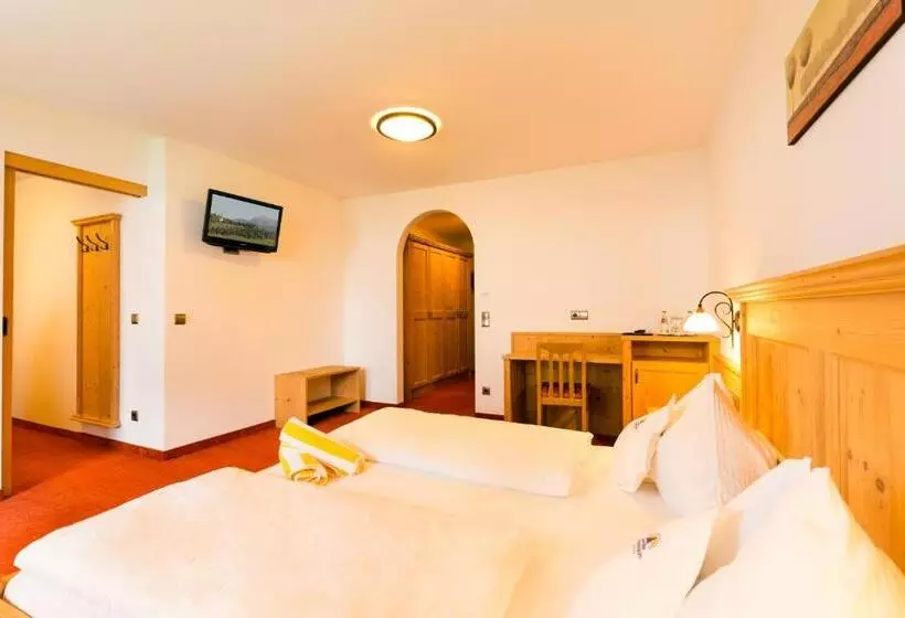 ホテル Schneeberg Family Spa Resort