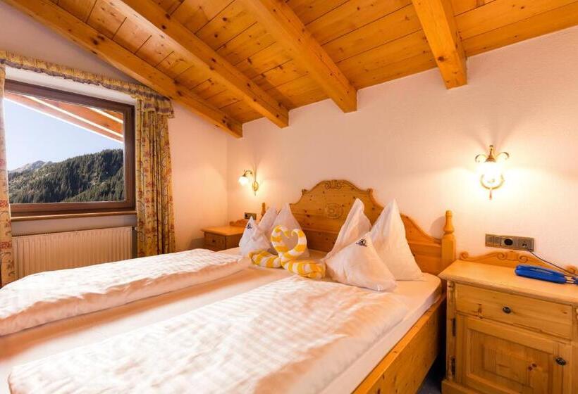 فندق Schneeberg Family Spa Resort