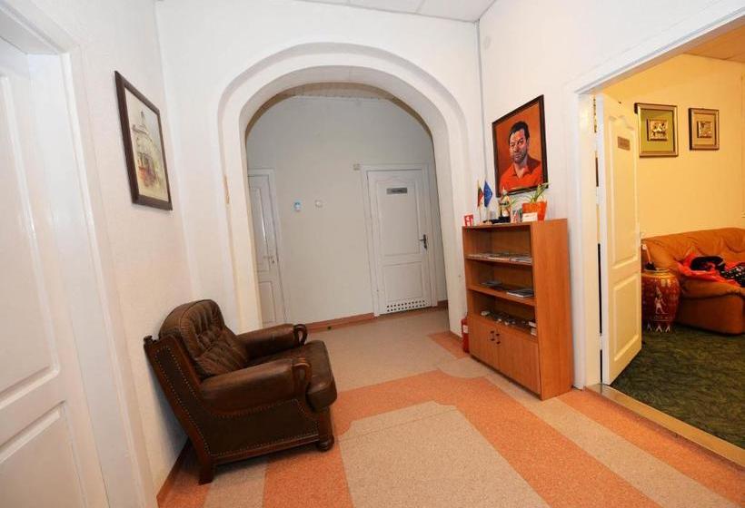 هتل Sveciu Namai Klaipeda Inn