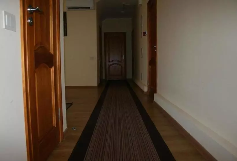 هتل Sveciu Namai Klaipeda Inn