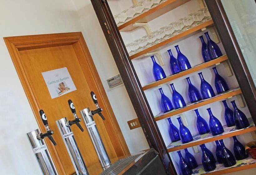 ホテル Touring Misano Adriatico