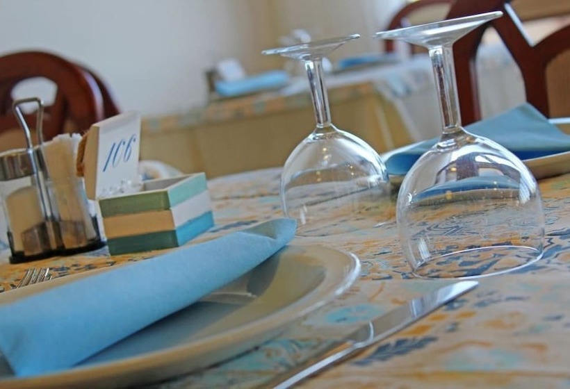 ホテル Touring Misano Adriatico