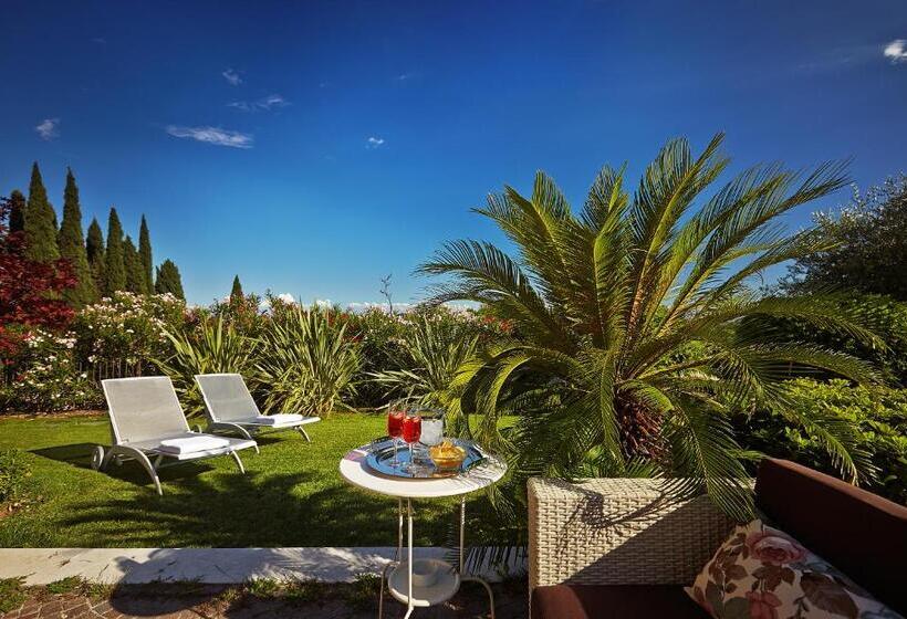 Hotelli Villa Archi B&b