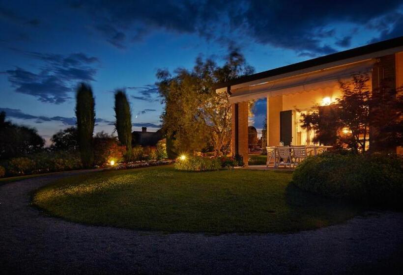 Hotelli Villa Archi B&b