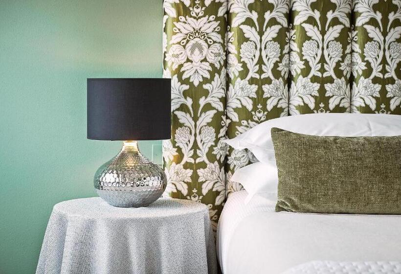 Hotelli Villa Archi B&b