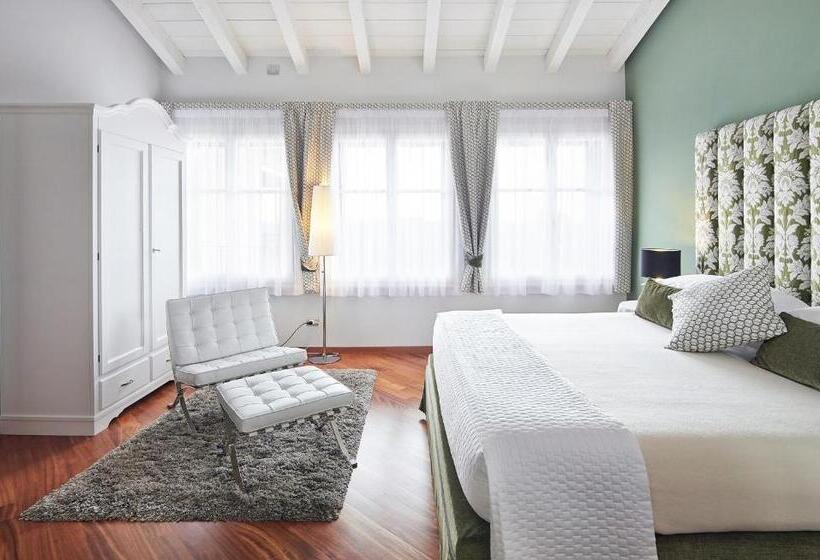 Hotelli Villa Archi B&b