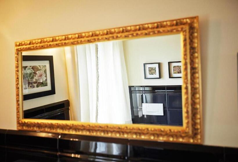 Hotelli Villa Archi B&b