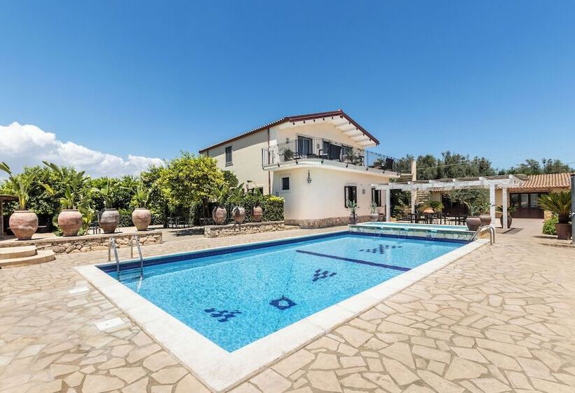 호텔 Villa Felicia