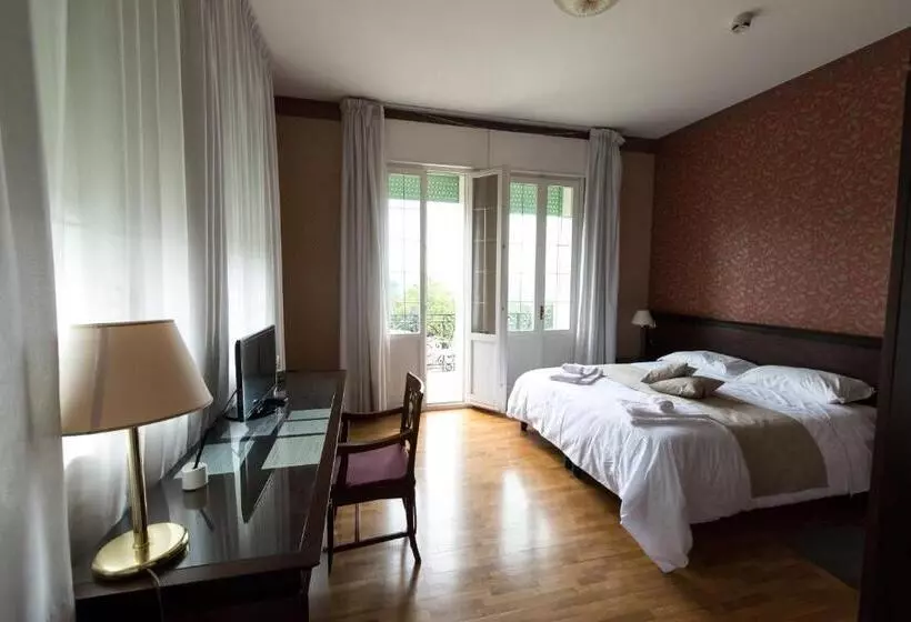 ホテル Villa Lussana