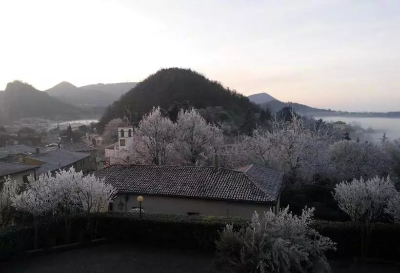 ホテル Villa Lussana