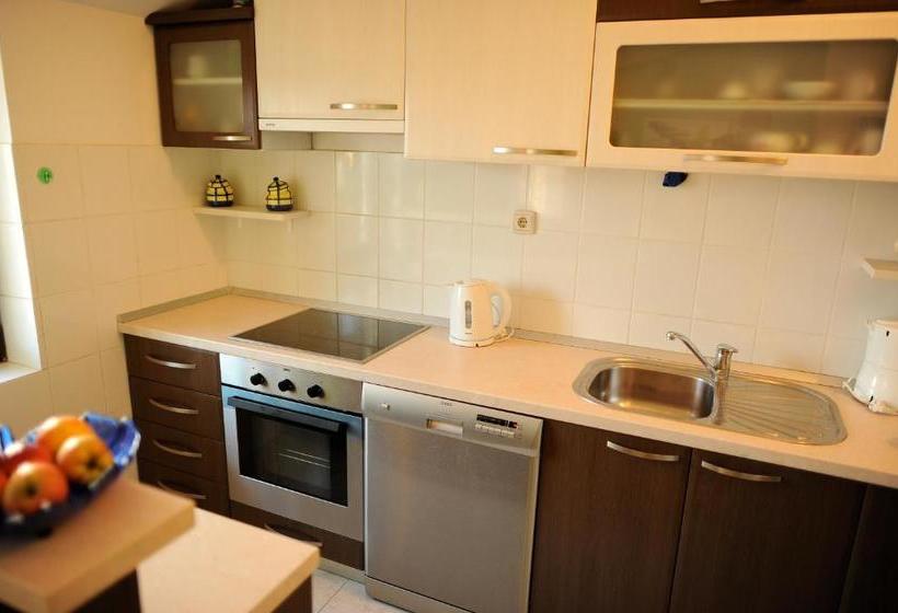 Apartments&rooms Jelavić