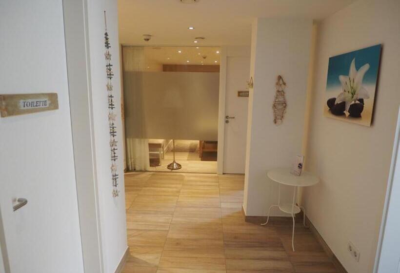 Acqua Strande Yachthotel & Restaurant