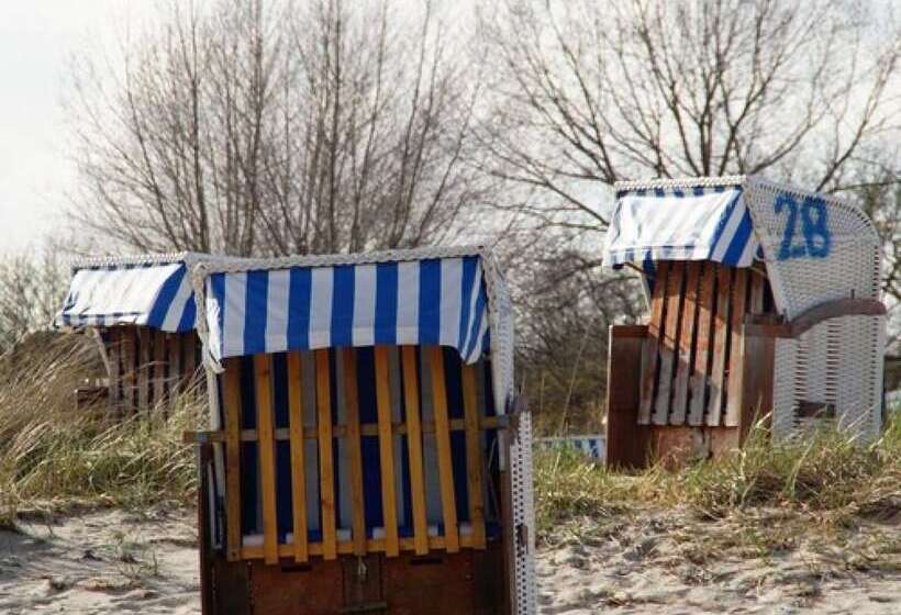 Acqua Strande Yachthotel & Restaurant