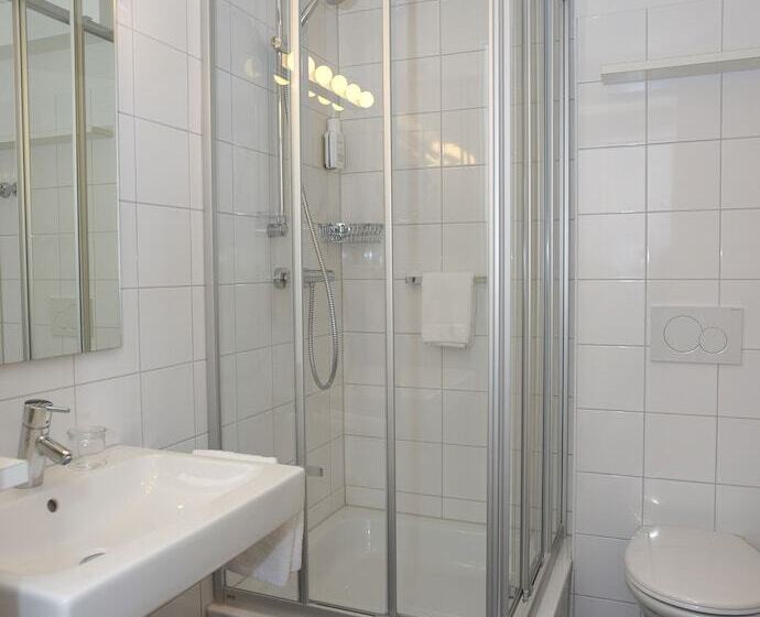 Acqua Strande Yachthotel & Restaurant