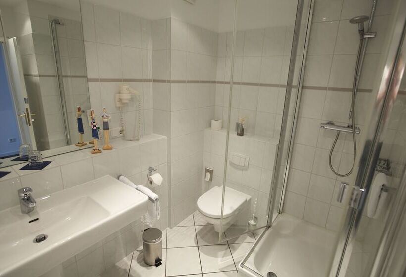 Acqua Strande Yachthotel & Restaurant