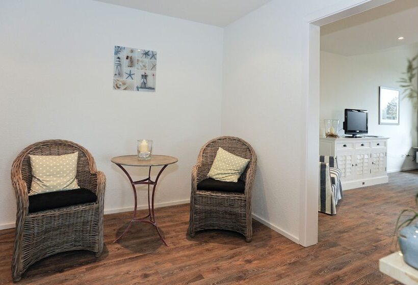 Acqua Strande Yachthotel & Restaurant