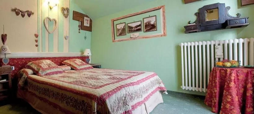 ホテル Chalet La Meridiana