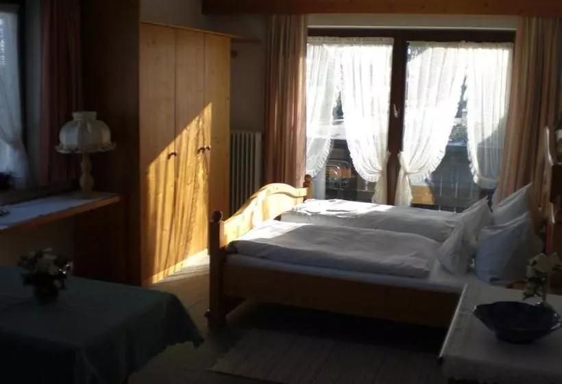Hotel Garni Saeulner-hof