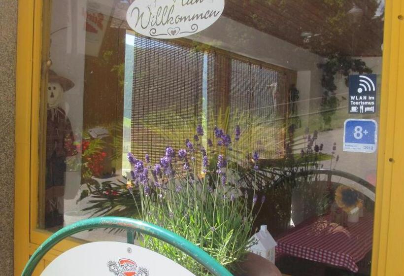 Отель Gasthaus Luggwirt