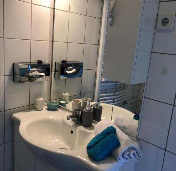 Отель Gasthaus Luggwirt