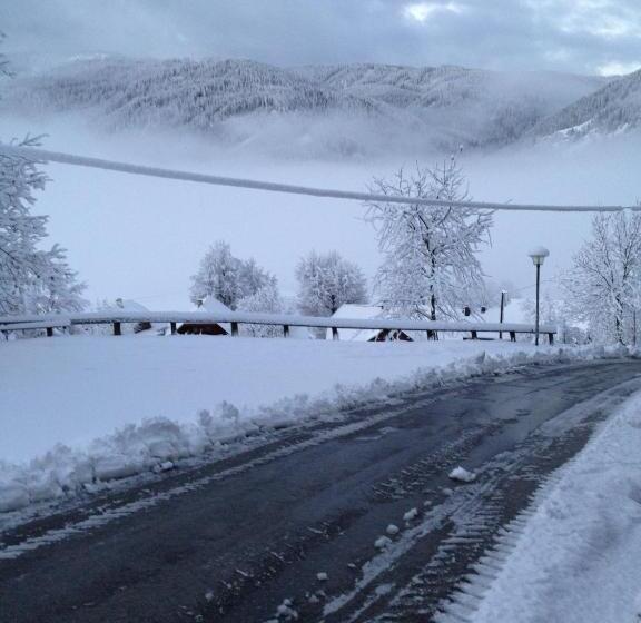 Отель Gasthaus Luggwirt