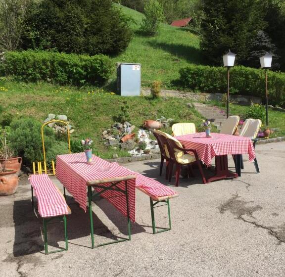 Отель Gasthaus Luggwirt